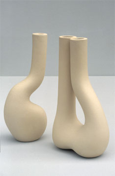 Vasen, 2002, Ton, ca. 40 cm hoch